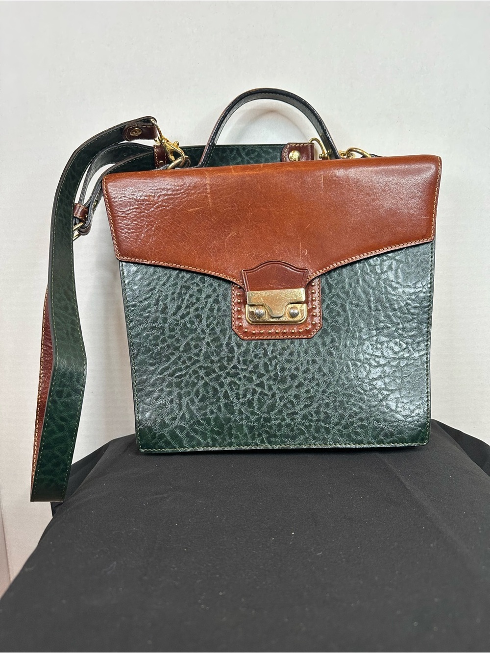 Sachs Lederwaren Two-Tone Leather Crossbody Bag in Green and Brown, 11x 9ins